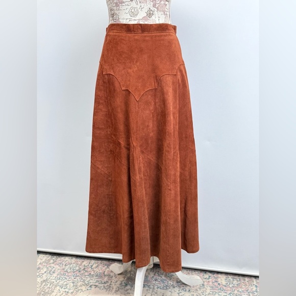 PHOENIX FRONTIER COLLECTION Vintage camel suede maxi skirt size 6. - Picture 2 of 10